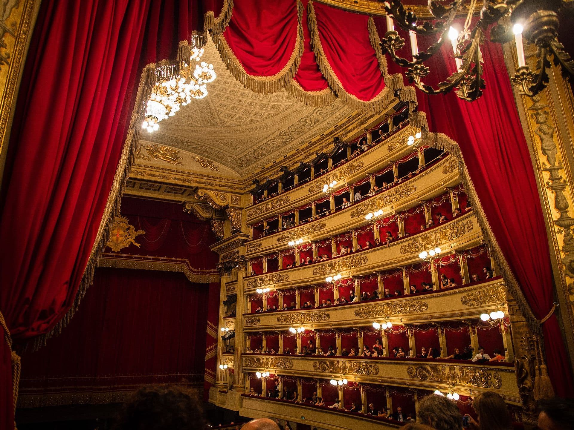 Explore Opera Houses